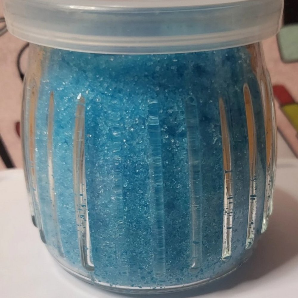 Bond scented Sugar Scrub